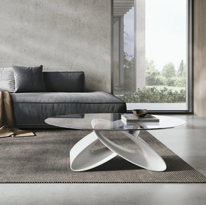 Tavolino ovale Eclipse con piano in vetro e base in poliuretano di Target Point
