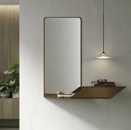 Specchio Prisma con mensola integrata in metallo di Target Point