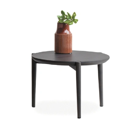 Tavolino in legno laccato Scott di Devina Nais