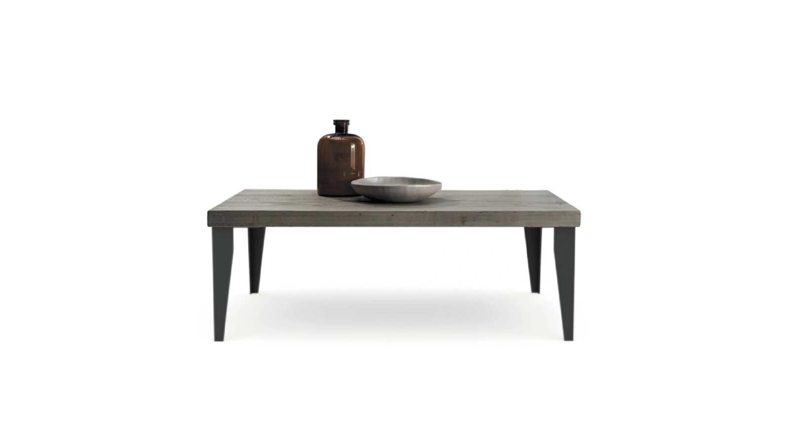 Tavolino Wood in legno con gambe in ferro di Devina Nais