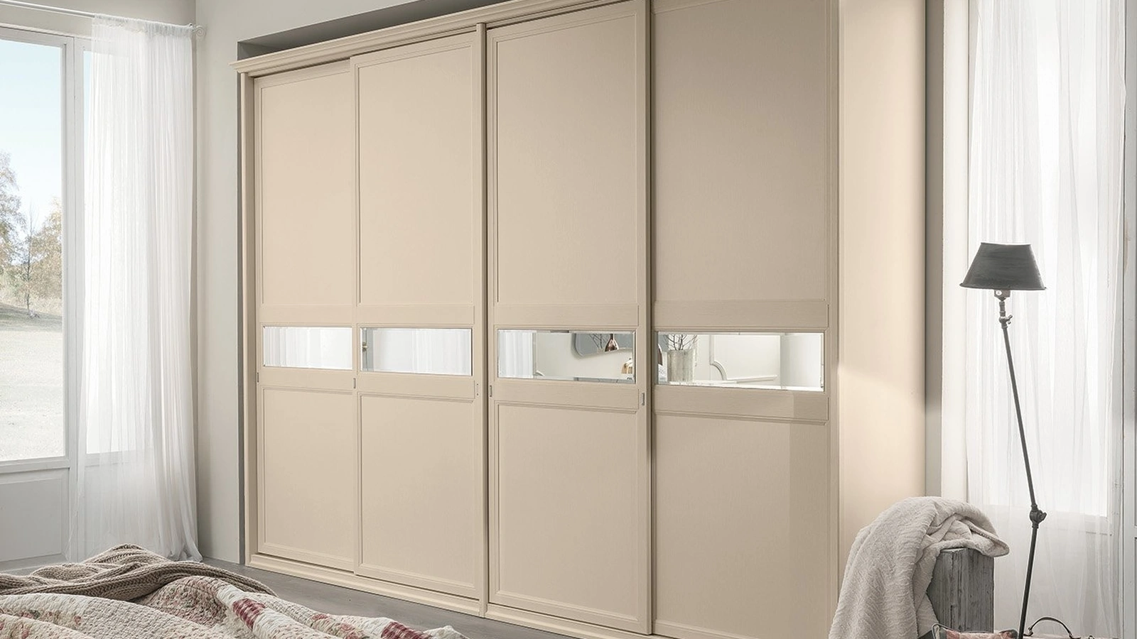 Armadio con ante scorrevoli Arcadia AM220 in melaminico e specchi di Colombini Casa