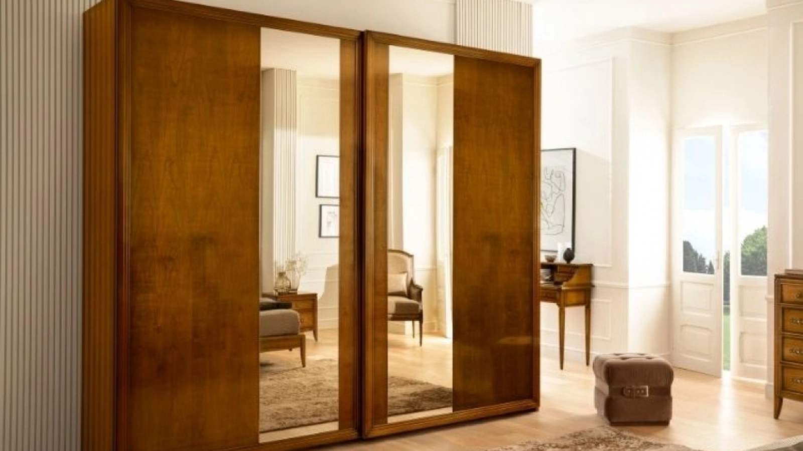 Armadio con ante scorrevoli Infinito in legno con specchi di Le Fablier