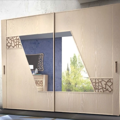 Armadio con ante scorrevoli Trend Style TR2448 in legno con traforo e specchi di Imba Srl