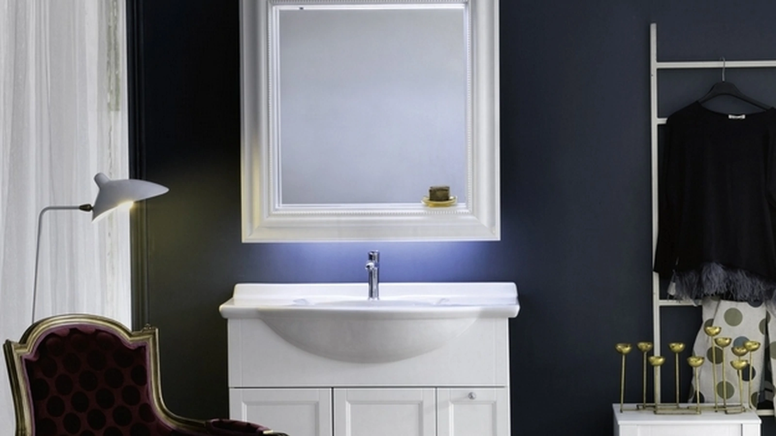 Mobile Bagno da appoggio in laccato bianco opaco e lavabo consolle in ceramica DIAMANTE DM13B di Compab