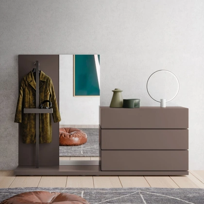 Comò Arturo con appendiabiti di Orme