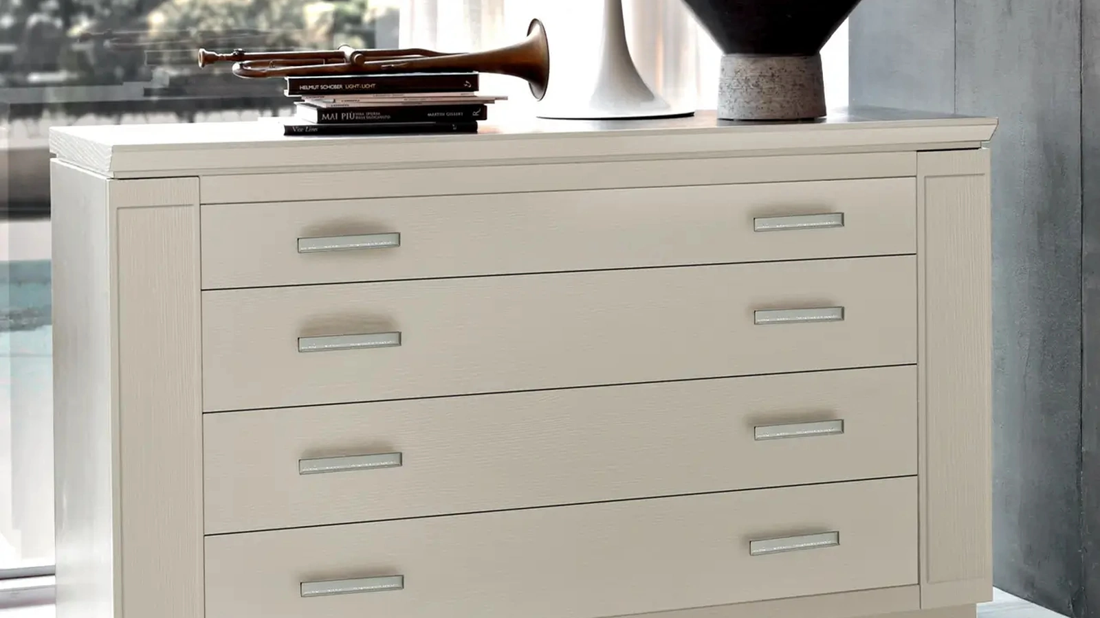 Comò Spirea in legno laccato di Le Fablier