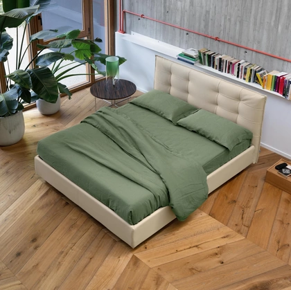Letto moderno con testiera trapuntata Bob Capitonné di Noctis