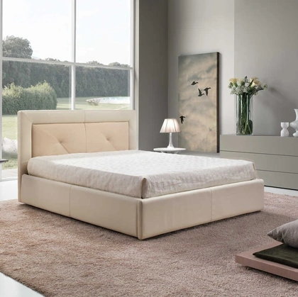 Letto matrimoniale in pelle imbottita con testiera Charme di Tancredi salotti
