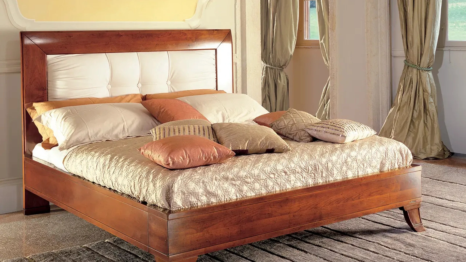 Letto classico in legno con testiera in ecopelle Oleandro Le Fablier