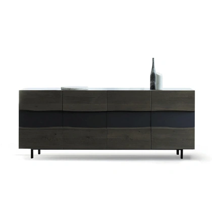 Madia Iron Twins di Devina Nais