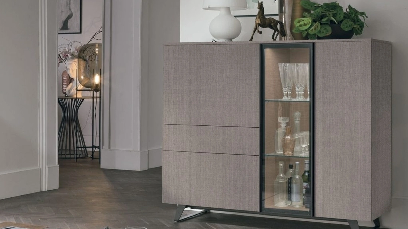 Madia Verticale Metropolis C01 in materico rovere sabbia di Tomasella