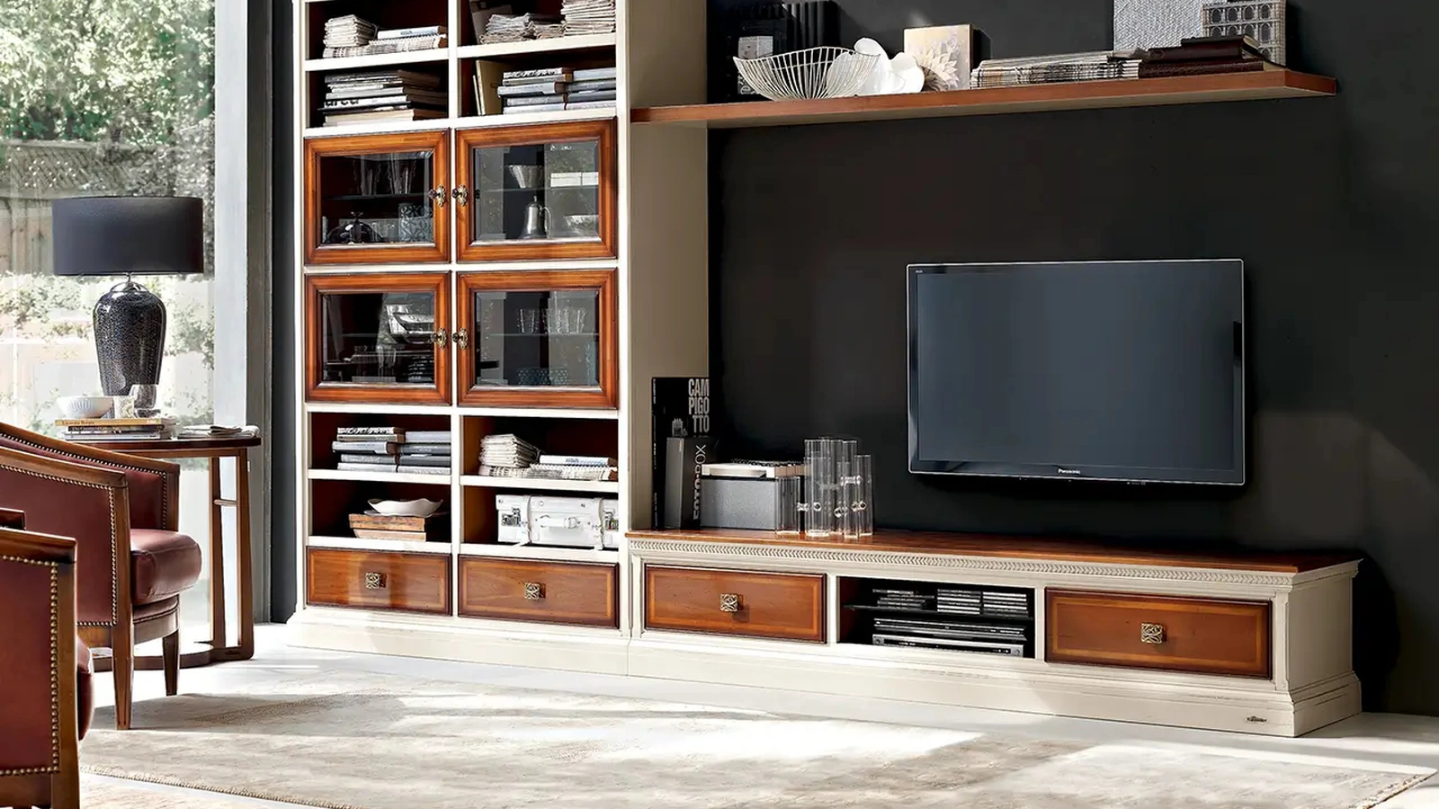 Parete Attrezzata classica in legno bicolore I Ciliegi composizione 03 di Le Fablier