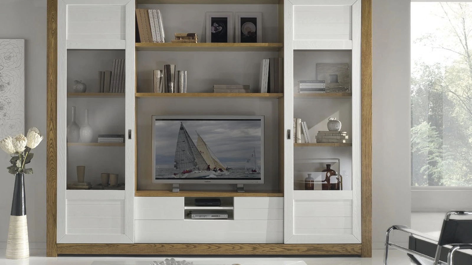 Parete Attrezzata Icon IM4380 in legno e vetro con ante scorrevoli di Imba Srl