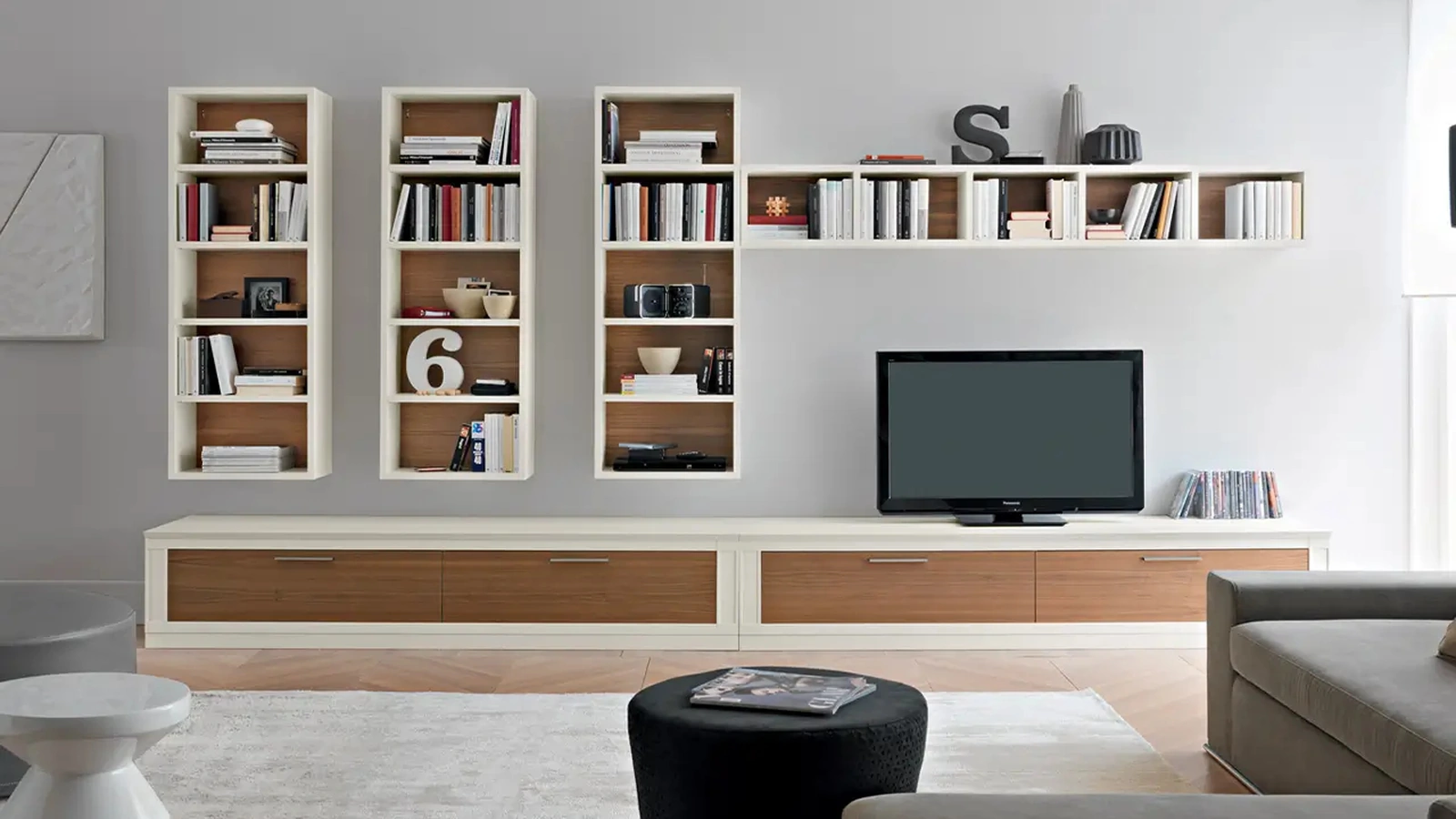 Parete Attrezzata bicolore in legno e laccato opaco Melograno composizione 28 di Le Fablier