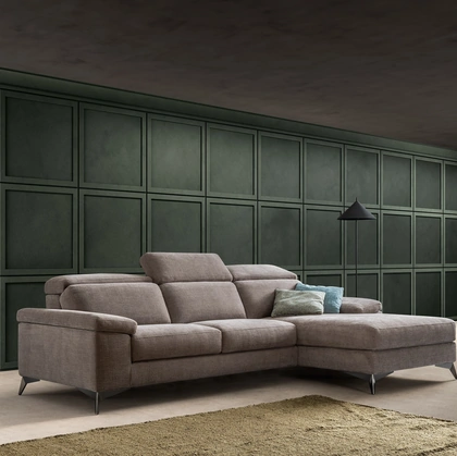 Divano Relax in tessuto con penisola Space Action di Samoa