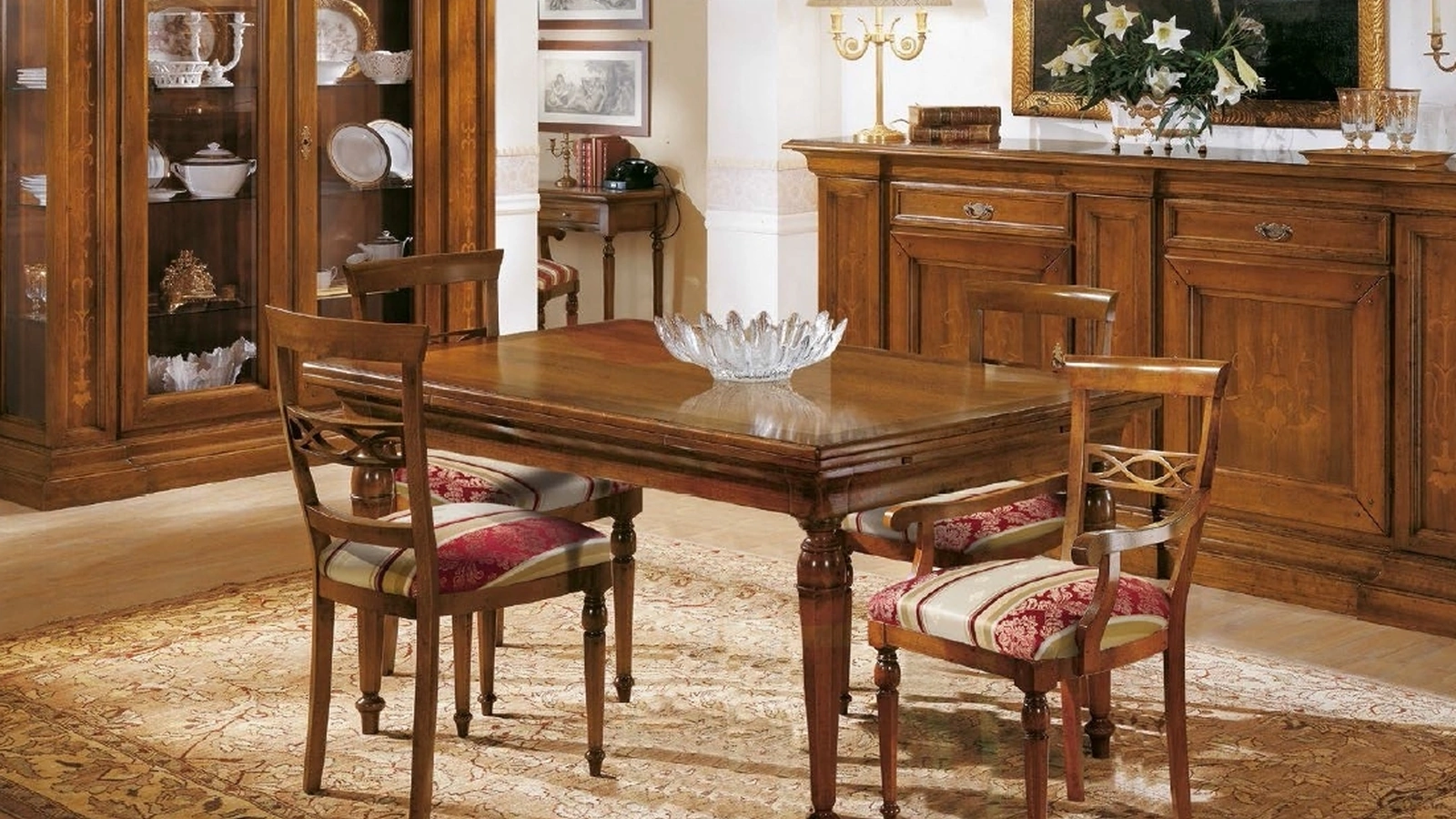 Sedia Trend Style TR1395 TR1397 senza e con braccioli in legno con seduta in tessuto imbottito di Imba Srl