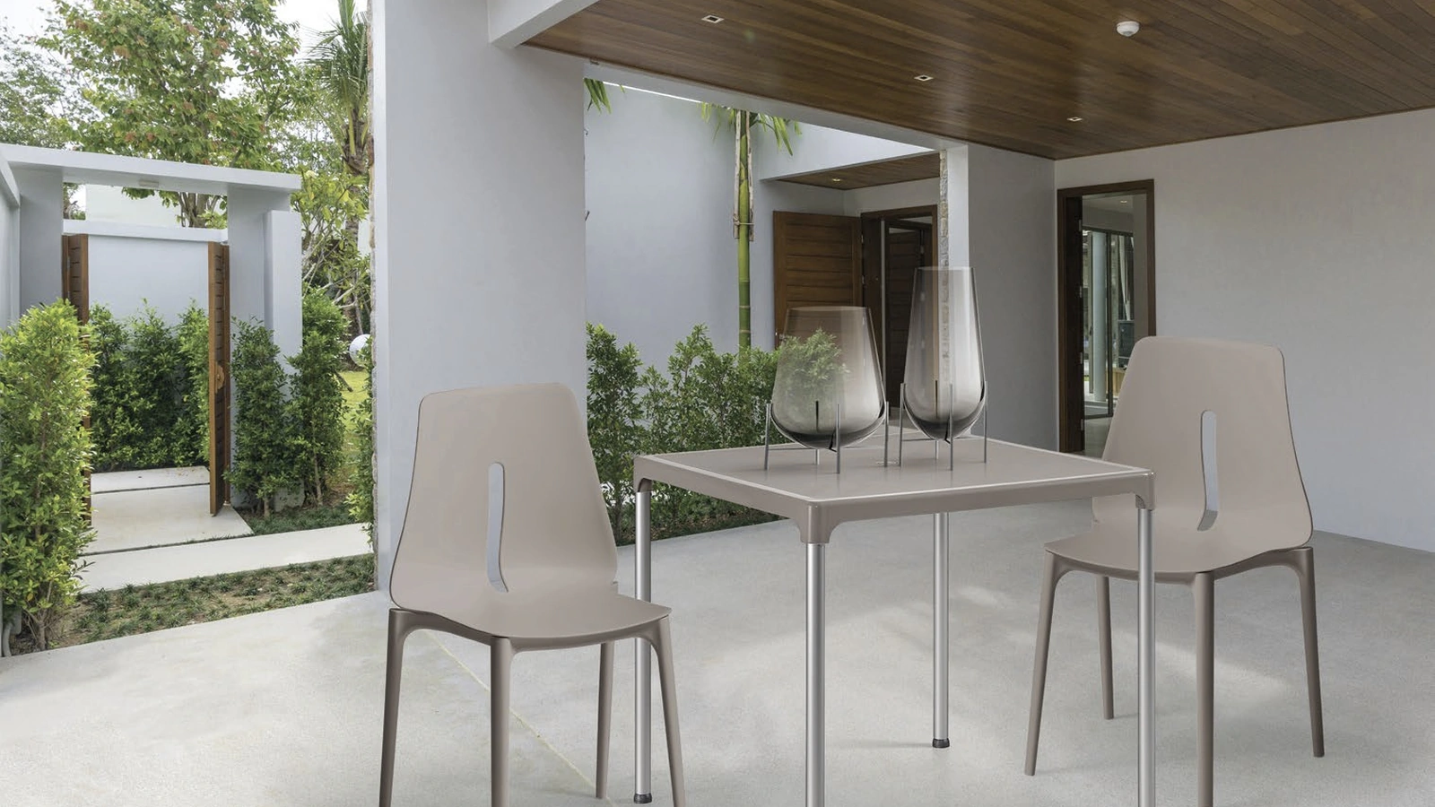 Sedia impilabile Urban Style SD84 in polipropilene di Imba Srl