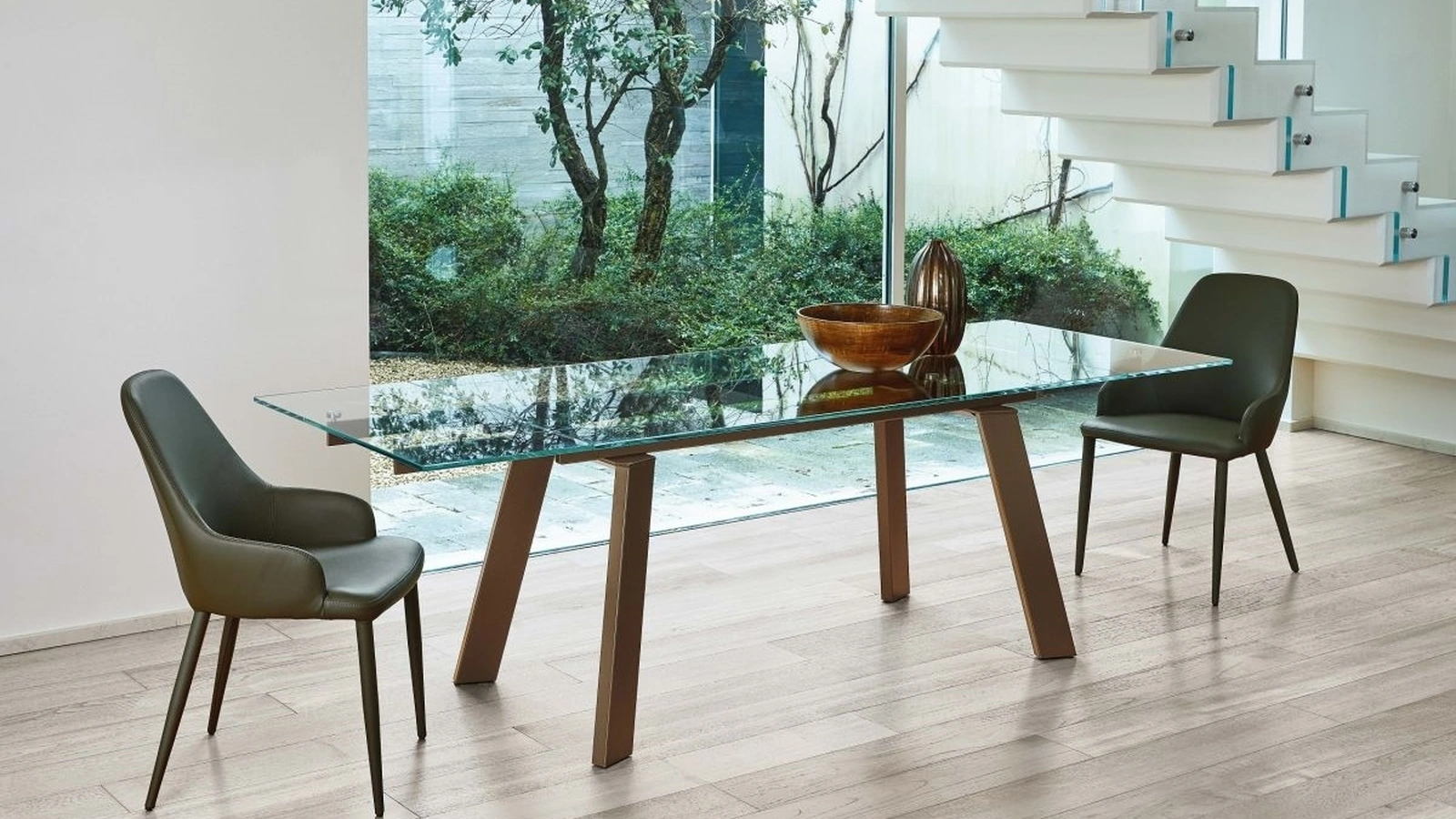 Tavolo allungabile Gulliver in cristallo con struttura in alluminio e acciaio di Ingenia