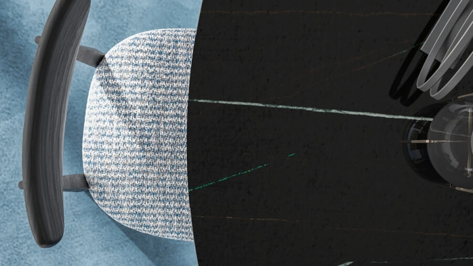 Tavolo Sambuco con top in vetro serigrafato e base in metallo brunito di Orme