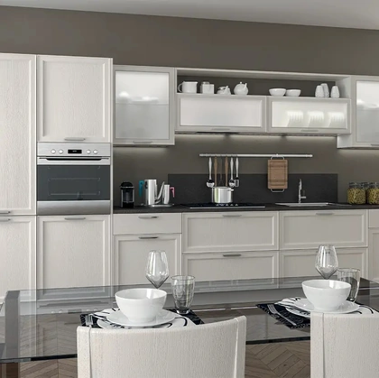 Cucina lineare Moderna in legno laccato opaco Melograno composizione 03 di Le Fablier