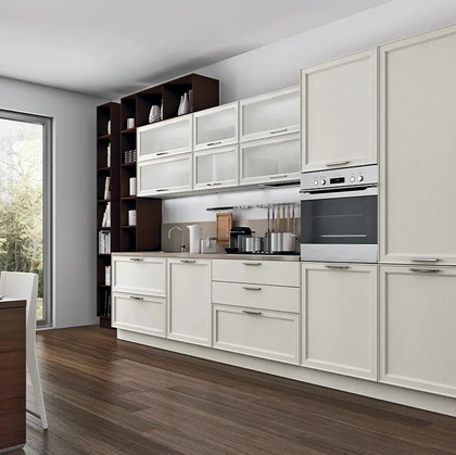 Cucina lineare su misura in legno laccato Bianco opaco Melograno Cucina composizione 01 di Le Fablier